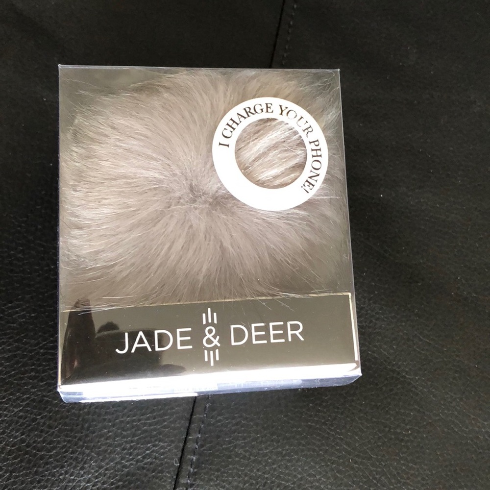 Jade & Deer charging charm